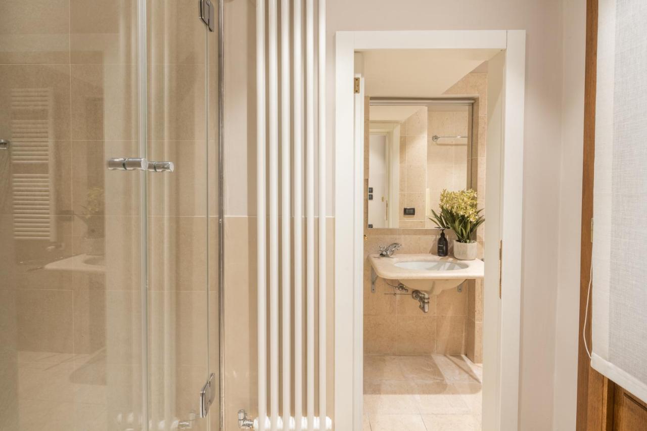 Accademia Apartments R&R Venice Luaran gambar