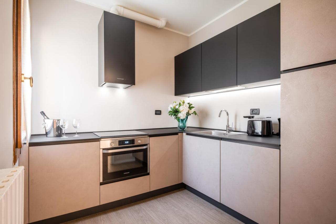 Accademia Apartments R&R Venice Luaran gambar